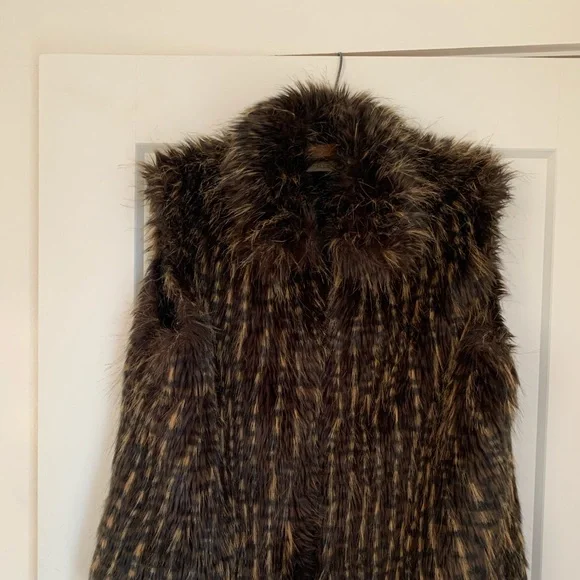 Vintage Painted Pony Faux Fur Vest Size M/L. EUC - Picture 3 of 13